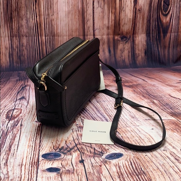 Cole Haan Handbags - NWT COLE HAAN Camera leather crossbody bag